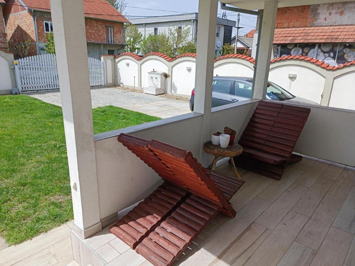 Serbian Home With Garden Krnjaca Εξωτερικό φωτογραφία